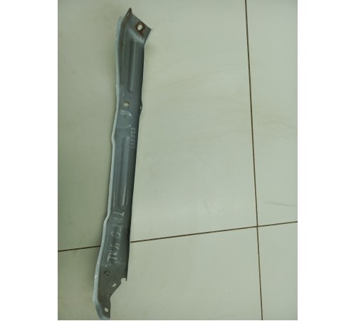 Планка кузова передняя левая