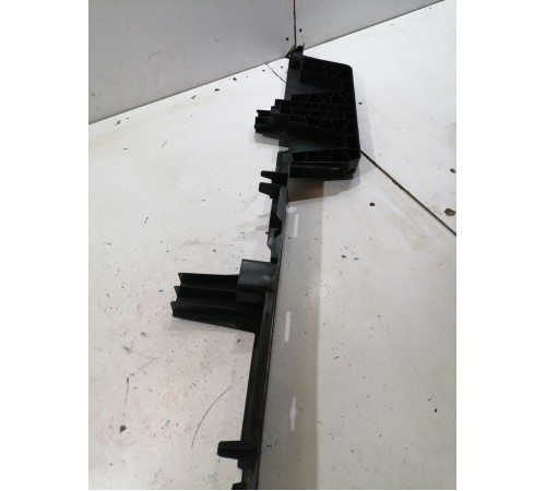 Накладка багажника правая