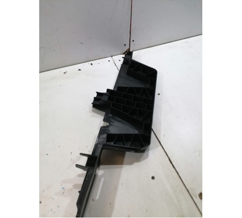 Накладка багажника правая