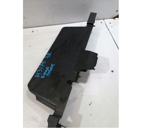 Накладка багажника правая