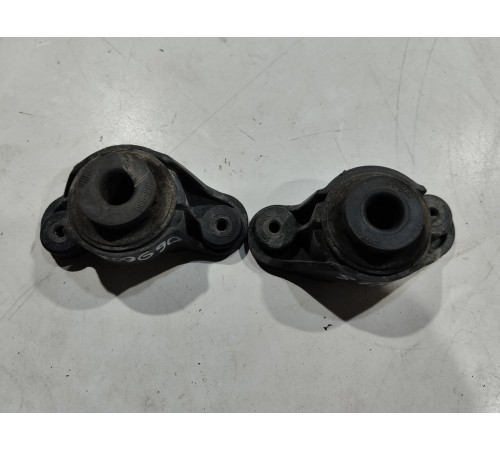 Комплект накладок крепления передней панели (радиатора) 2 шт.