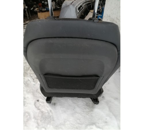 Сиденье переднее правое