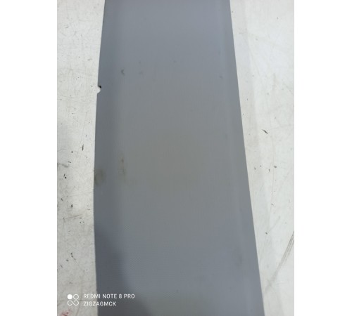 обшивка крышки багажника центральная верхняя