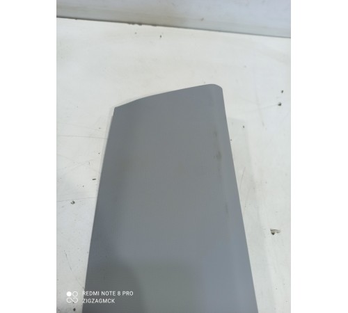 обшивка крышки багажника центральная верхняя