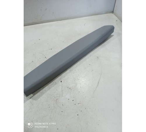 обшивка крышки багажника центральная верхняя