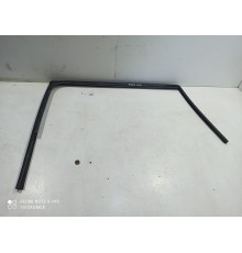 Уплотнитель стекла (задний левый внутренний)
