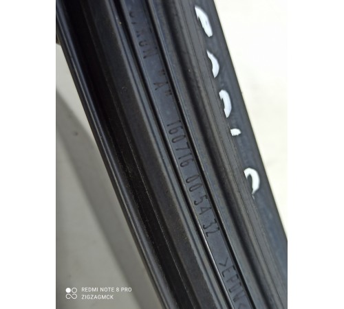 Уплотнитель стекла (задний левый внутренний)