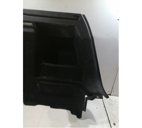 Обшивка багажника правая