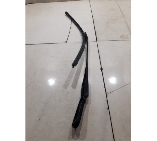 Поводок стеклоочистителя(правый)