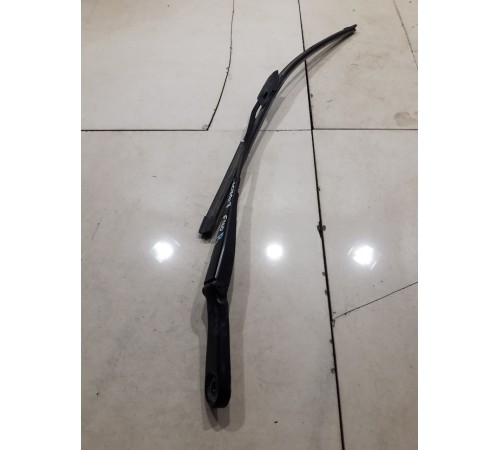 Поводок стеклоочистителя(правый)