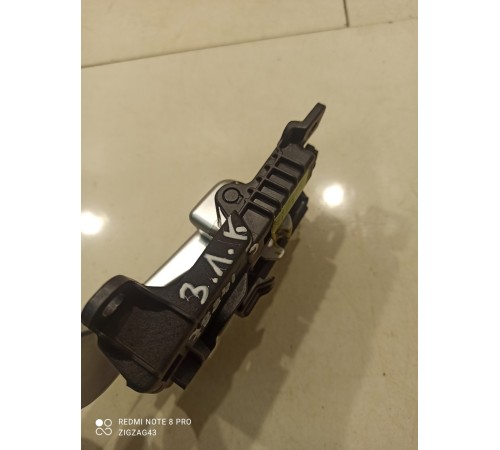 Ручка двери (задняя, левая, внутренняя)