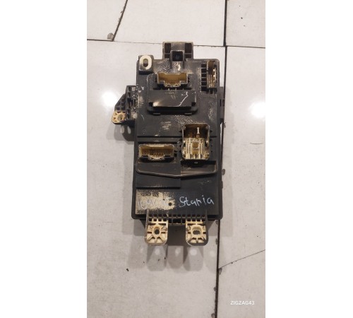 Блок предохранителей и реле