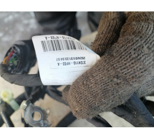 Передний жгут проводов в сборе