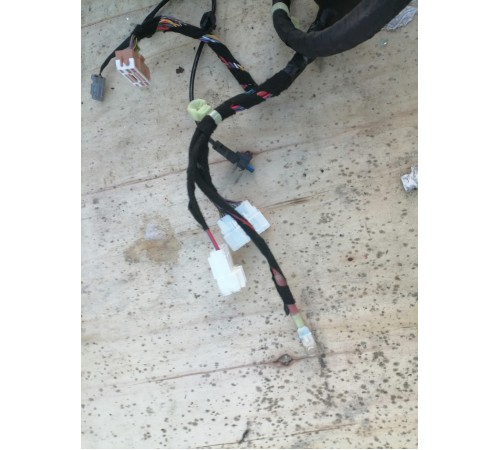 Передний жгут проводов в сборе
