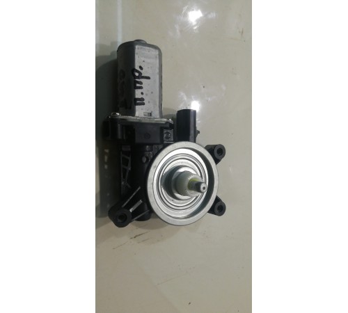 Моторчик стеклоподъемника (передний, правый)