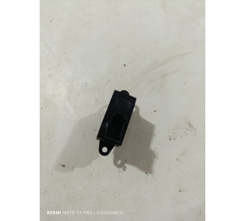 Кнопка стеклоподъемника