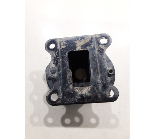 Кронштейн(крепление) усилителя переднего бампера правый