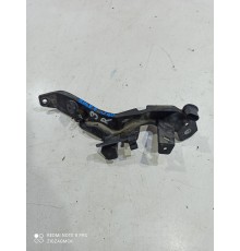 Кронштейн (задний, правый)