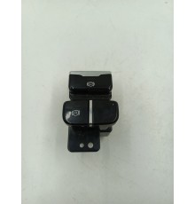 Кнопка фиксации стояночного тормоза