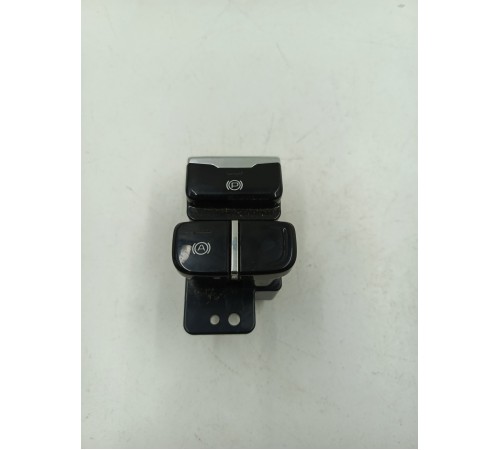 Кнопка фиксации стояночного тормоза