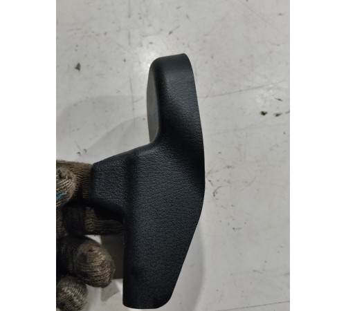 Накладка крепления сиденья задняя правая