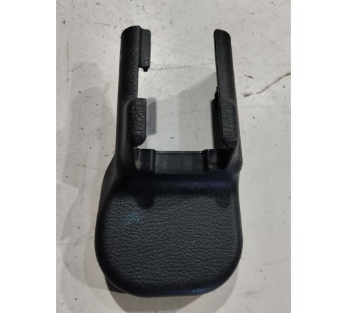 Накладка крепления сиденья задняя правая