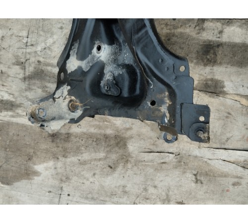 Балка подвески (подрамник) передняя