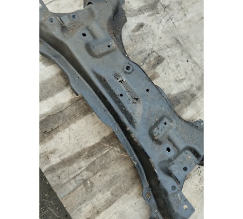 Балка подвески (подрамник) передняя