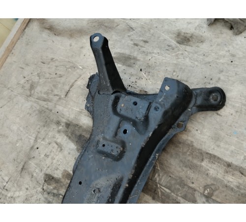 Балка подвески (подрамник) передняя