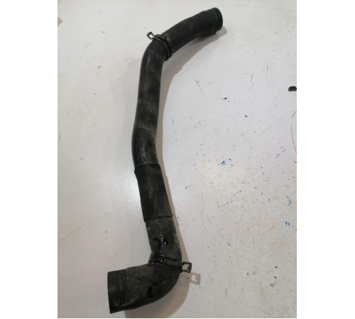 Патрубок радиатора