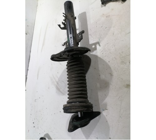 Амортизатор передний правый