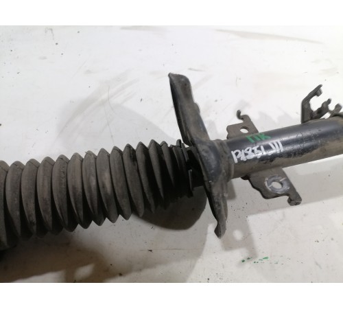 Амортизатор передний правый