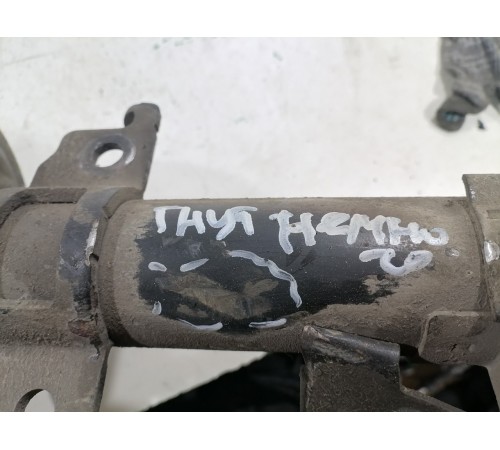 Амортизатор передний правый