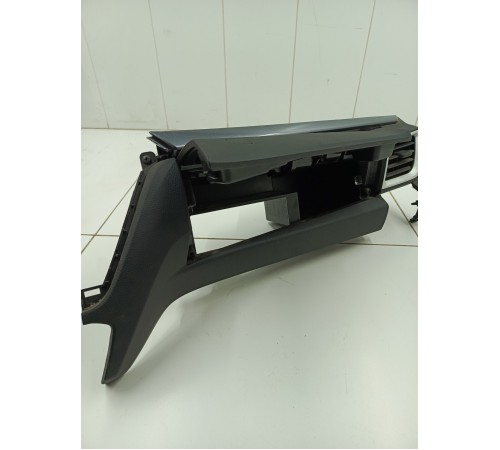 Бардачок верхний с воздушным дефлектором правый