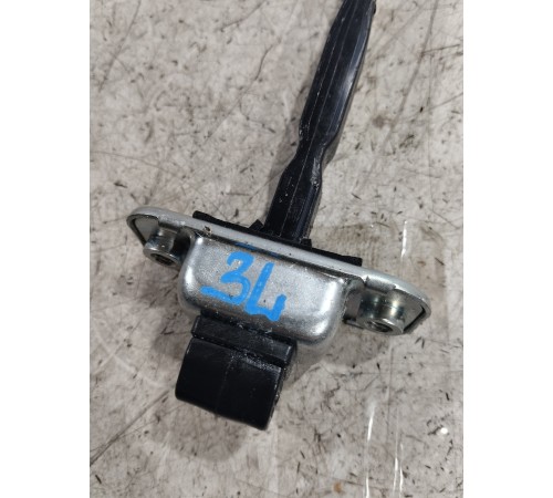 Ограничитель двери задний левый