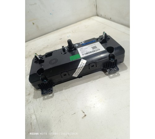 Панель приборов информационный дисплей