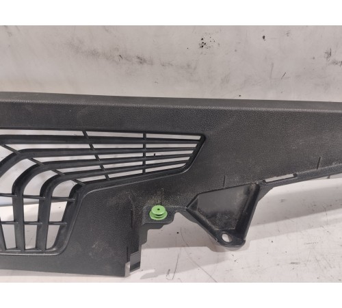 Кронштейн(крепление) полки багажника левый