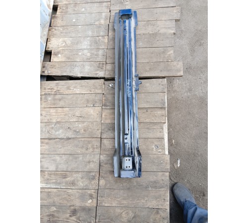 Усилитель заднего бампера