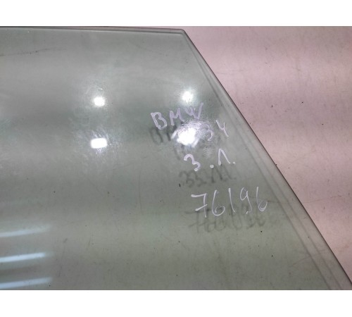 Стекло двери (заднее, левое)