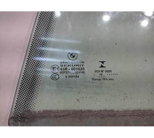 Стекло двери (заднее, левое)