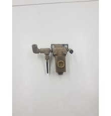 Клапан системы гидравлики правый