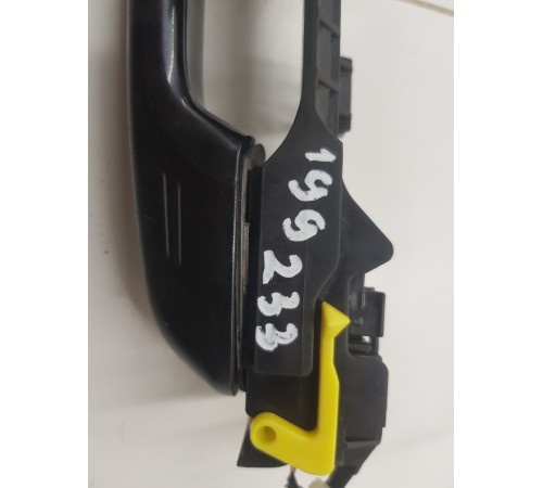 Ручка двери передняя правая внешняя