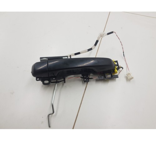 Ручка двери передняя правая внешняя