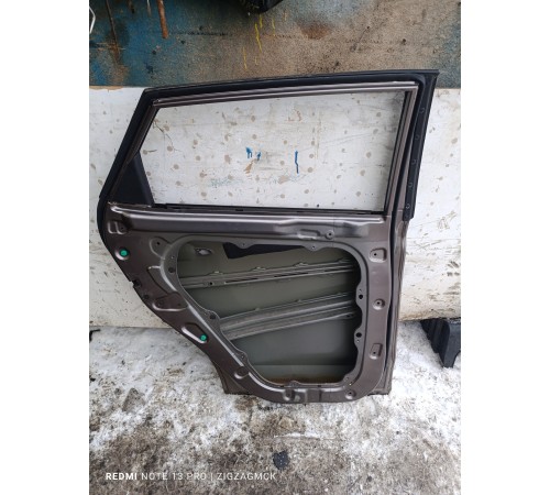 Дверь задняя левая