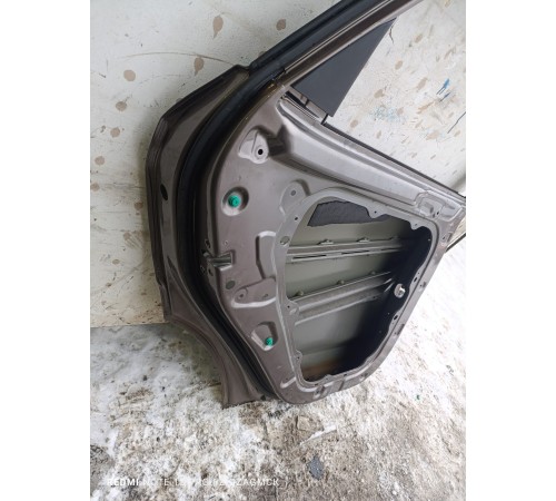 Дверь задняя левая