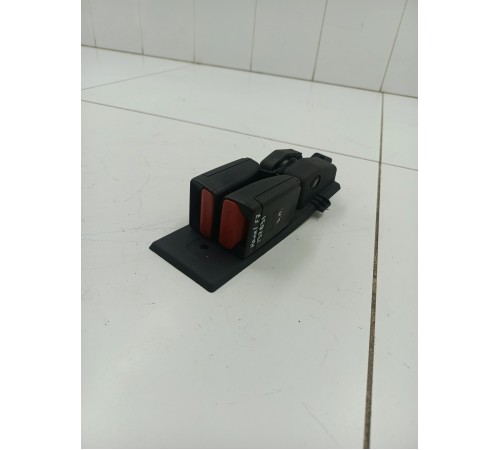 Замок ремня безопасности задний