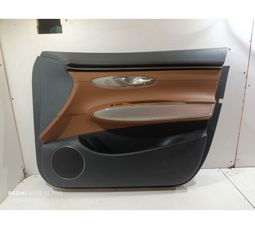 Обшивка двери передняя правая