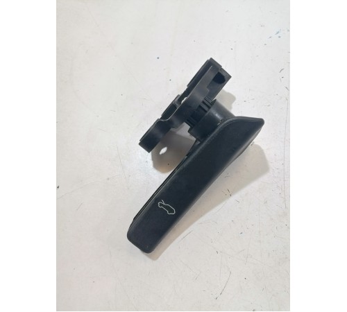 Ручка открывания капота