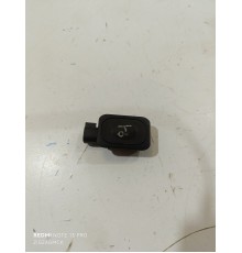 Кнопка открывания багажника