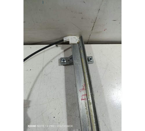 Стеклоподъемник двери передний правый